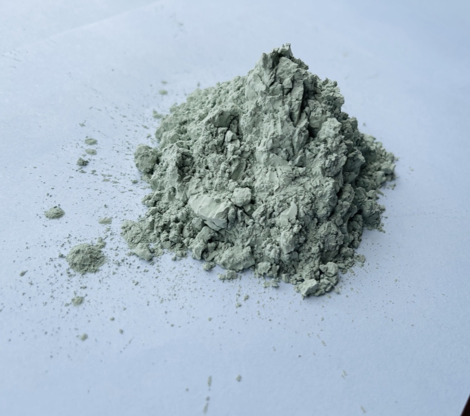 如何通過綠碳化硅微粉提高工件的表面質量？